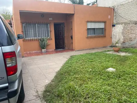 CASA, EN VENTA, EN 3AMB, JOSE C PAZ.  APTO CREDITO