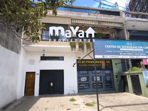 LOCAL Y DOS DEPARTAMENTOS EN AV RIVADAVIA FRENTE AL ARCO