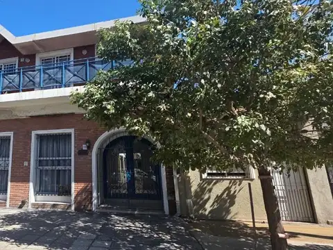 Depto Tipo Casa 2 ambientes con 1 baño