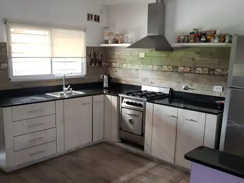 Casa en Venta en Burzaco, USD 125.000