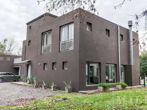 Excelente casa en venta en El Establo