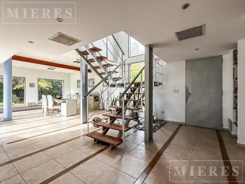 Casa en Venta en El Establo, USD 380.000