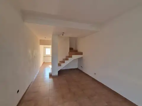 Casa en Alquiler en José Clemente Paz, $ 740.000