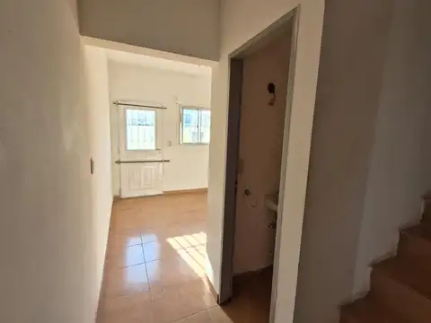 Casa en Alquiler con 1 cochera