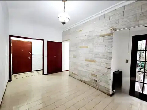 - REBAJADO - Departamento 3 amb tipo casa con 2 patios en Caballito