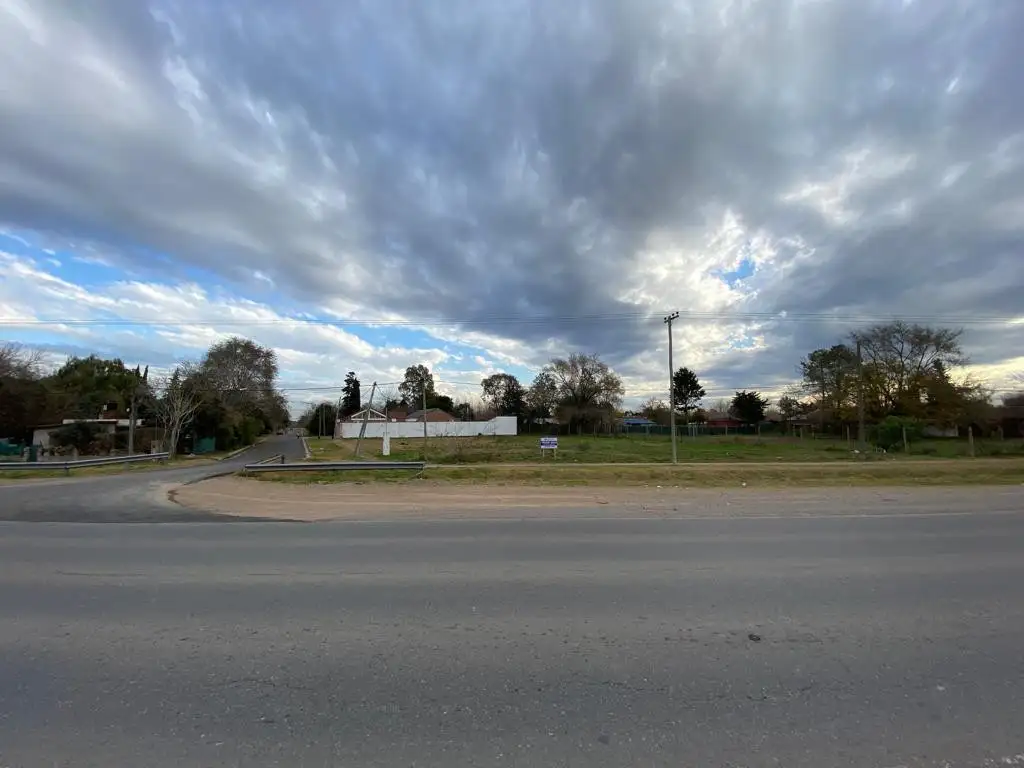 Sobre Ruta 39 (APTO COMERCIAL)
