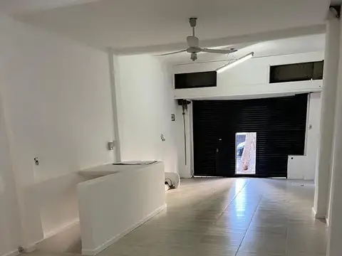 Santa Rosa e/ 25 de Mayo y Avenida Maipú