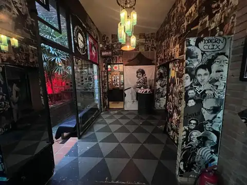 Fondo de Comercio en Venta - Perro negro