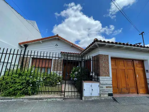 PH venta al frente con entrada independiente de 3 ambiente con cochera y patio  - Wilde