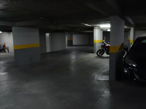 Venta de cochera en Ituzaingó norte - Torres Durban-Olazábal.