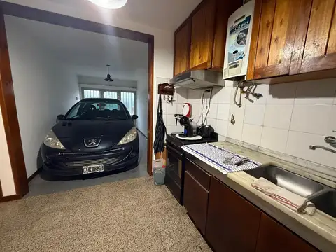 Casa 7 ambientes con 1 baño
