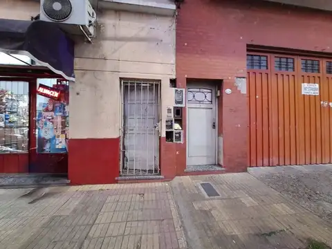 Depto Tipo Casa en Venta 56 años