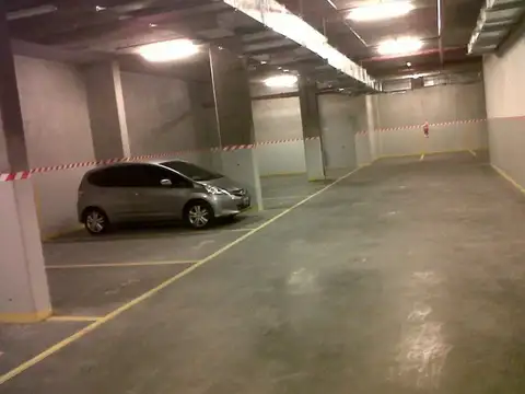 Av Rivadavia 2300 Balvanera Cochera U$21.000