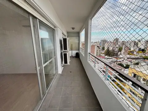 Departamento en Alquiler en Abasto, $ 800.000