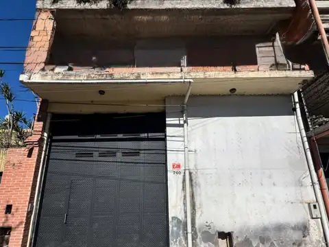 Venta de deposito con oficinas