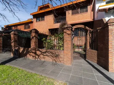 Venta casa 5amb Hurlingham