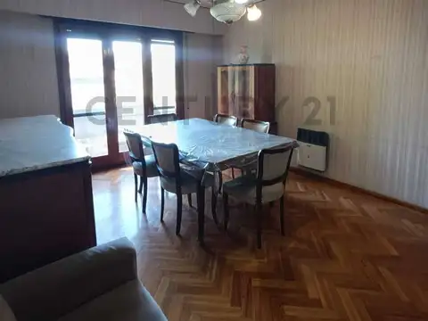 Vera Mujica 300, Piso 3