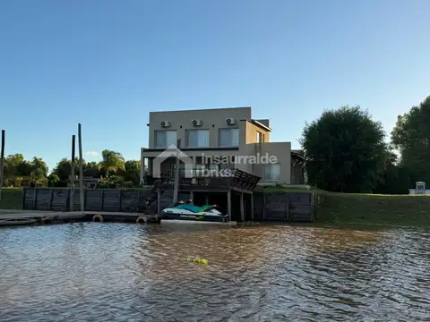 Casa Chalet  en Venta en Canal del Este, Zona Delta, Tigre