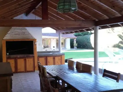 Quinta en Venta de 4 dormitorios
