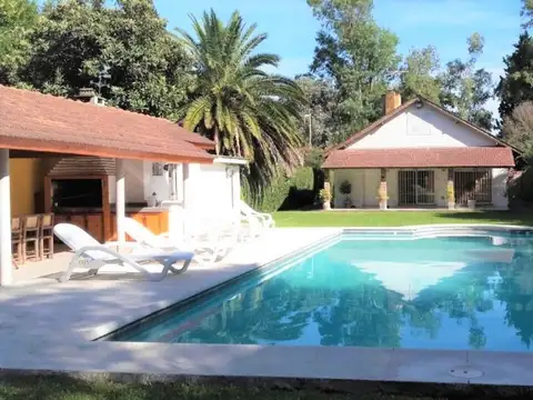 Casaquinta Parque Alvear I - 986m2 - 4 Dormitorios 