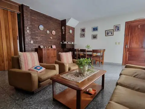 Casa Chalet  en Venta en San Isidro, G.B.A. Zona Norte, Argentina