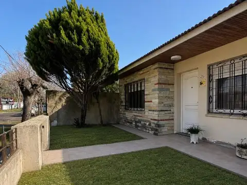 Casa en Venta en Castelar Sur, USD 129.900