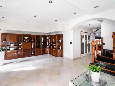 Casa 5 ambientes con 3 baños