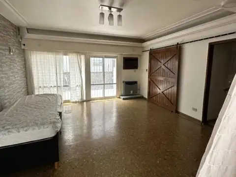 EXCELENTE PH DE 6 AMBIENTES | CON PATIO Y TERRAZA PROPIA | APTO CREDITO | MATADEROS