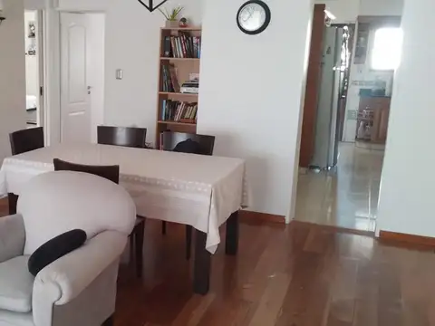 Departamento muy luminoso en el centro de Ramos mejía