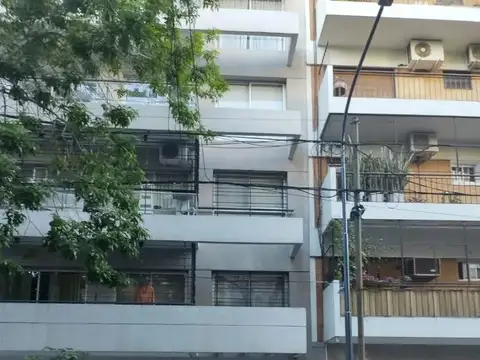 VENTA MONOAMBIENTE AMPLIO Y LUMINOSO – CONESA 700,COLEGIALES