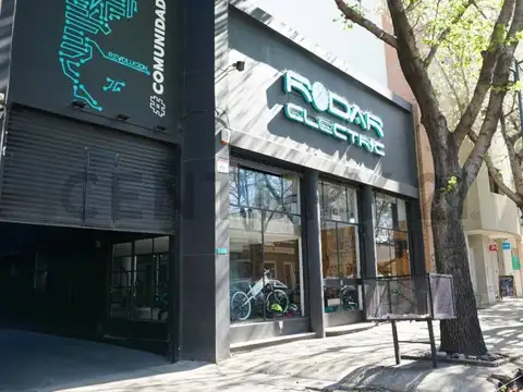 Local en venta LA PLATA calle 40 entre 6 y 7. 900m