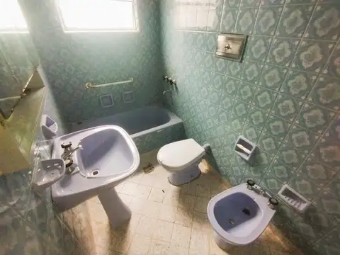 Depto Tipo Casa en Venta con 1 cocheras
