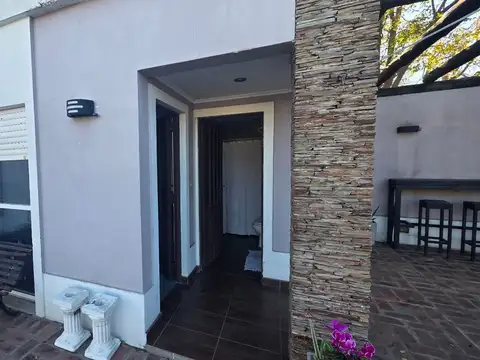 VENTA CASA 4 AMBIENTES PADUA QUINCHO PILETA