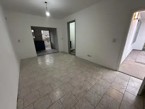 Casa en Alquiler en Adrogue, $ 950.000