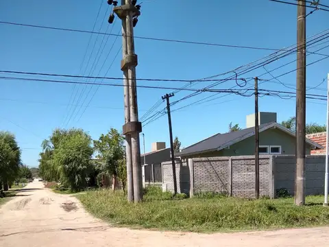 Casa a la venta en lujan barrio juan XXIII
