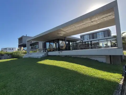 Costa Esmeralda. Barrio Marítimo II