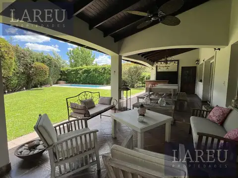 Casa en Alquiler al Oeste