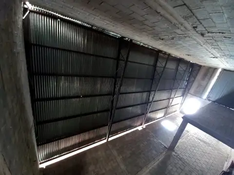 Galpon en Venta 30  mts Fondo