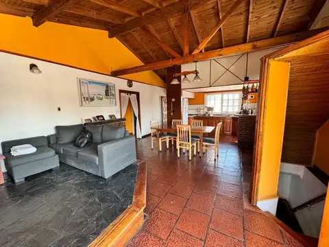 Depto Tipo Casa en Venta en Bernal, USD 65.000