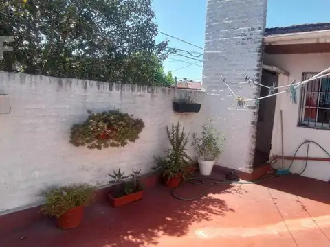 Depto Tipo Casa en Venta con 1 cocheras