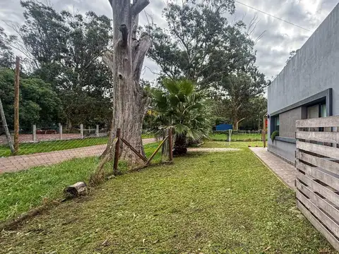VENTA CASA 4 AMBIENTES CAMET NORTE ESQUINA PARQUE