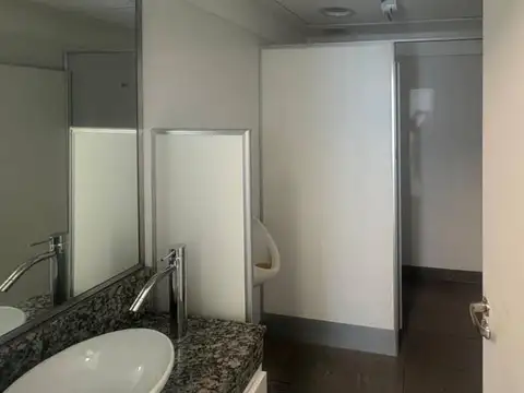 Av. Caseros 3400, Piso 0