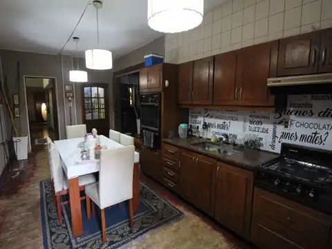 General Arenales 700