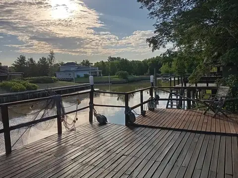 CASA EN ISLA DEL ESTE TIGRE 3 AMBIENTES