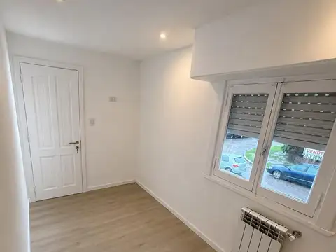 Depto Tipo Casa en Venta con 1 cocheras