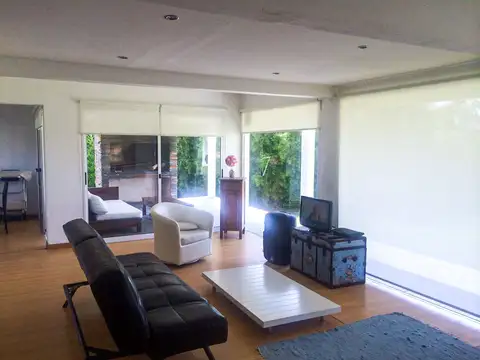 CALLE 11 (Juan Diaz de Solis)