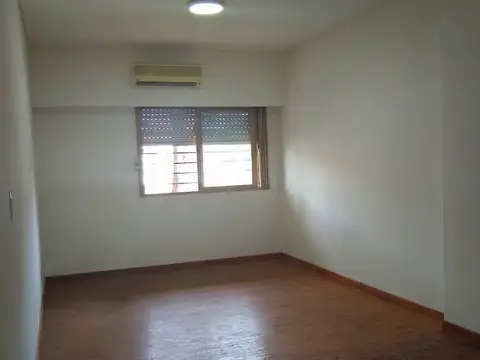 Departamento en Alquiler en Chilavert, Villa Ballester