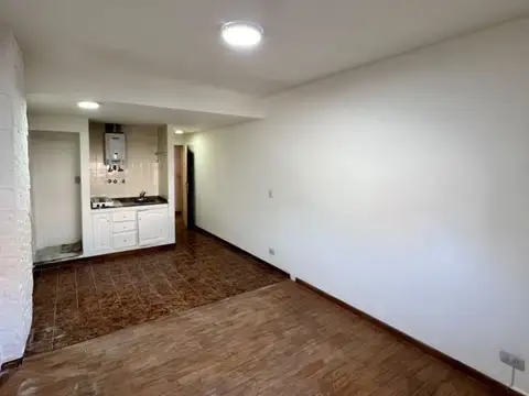 Departamento en Alquiler en Chilavert, $ 500.000