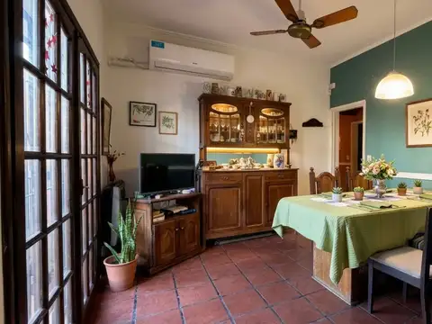 VENTA CASA 4 AMB PATIO Y PARRI C. JARDIN APTO CRED