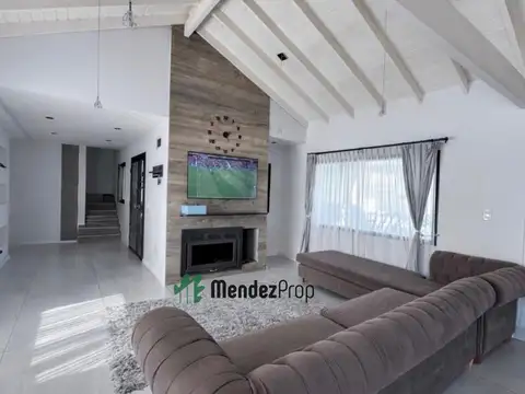 Casa en Alquiler en Club de campo Cruz del Sur, USD 1.800